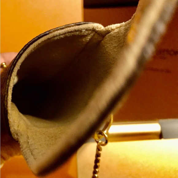 Louis Vuitton Cell Phone Case - Picture 11 of 11